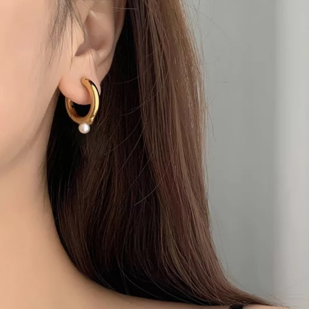 ⚡️Insta small circle hoop earrings - Picture 3 of 5